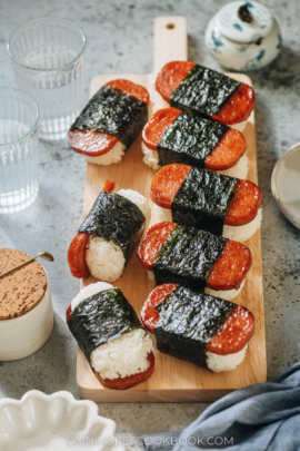 Spam musubi served on a tray