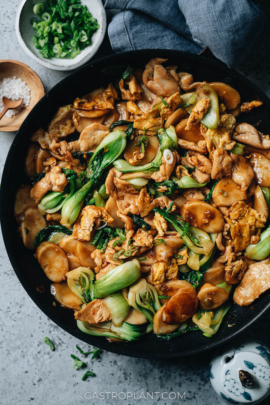 Rice cake stir fried with chicken, egg and baby bok choy